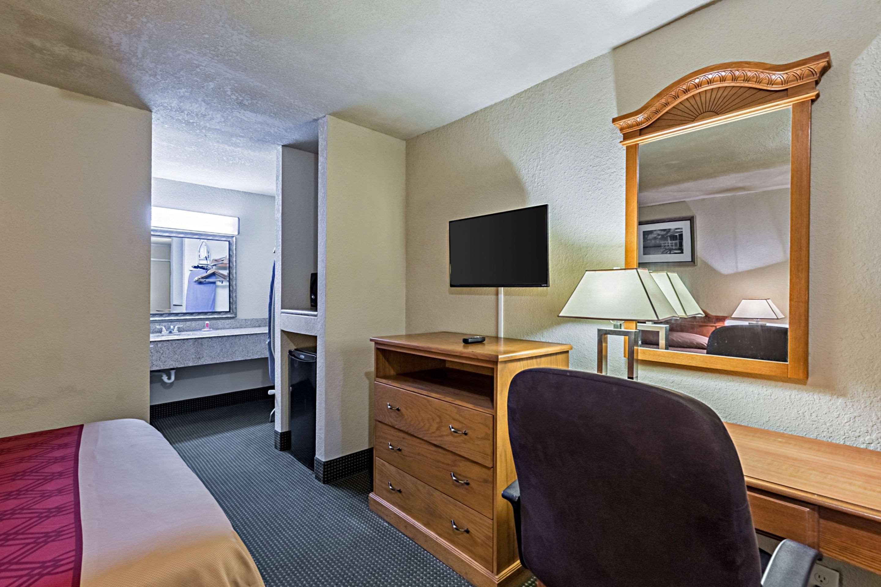 Econo Lodge Baytown Eksteriør bilde