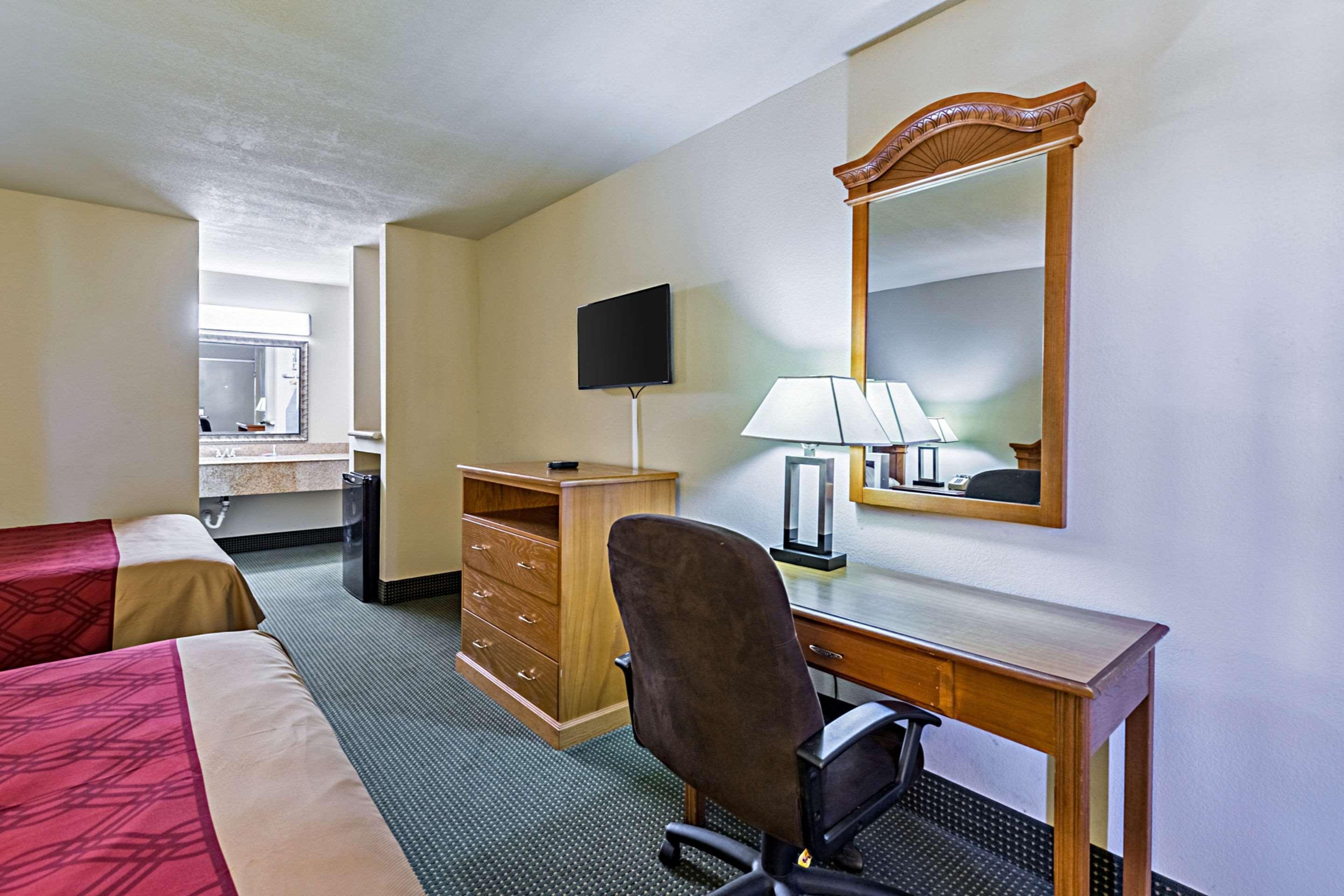Econo Lodge Baytown Eksteriør bilde