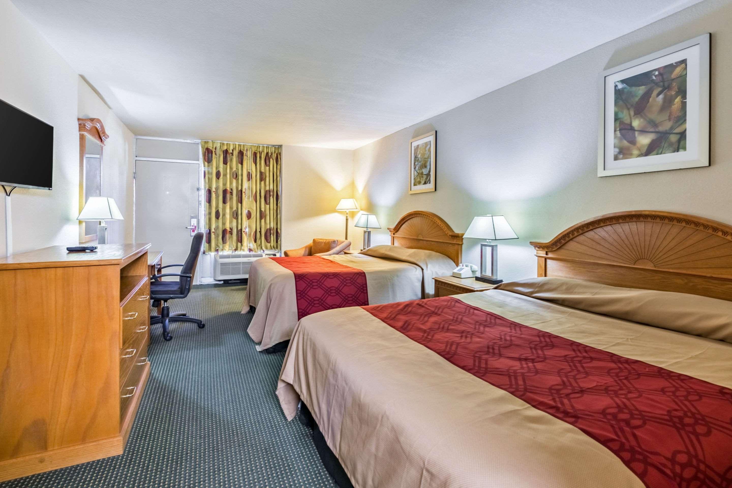 Econo Lodge Baytown Eksteriør bilde