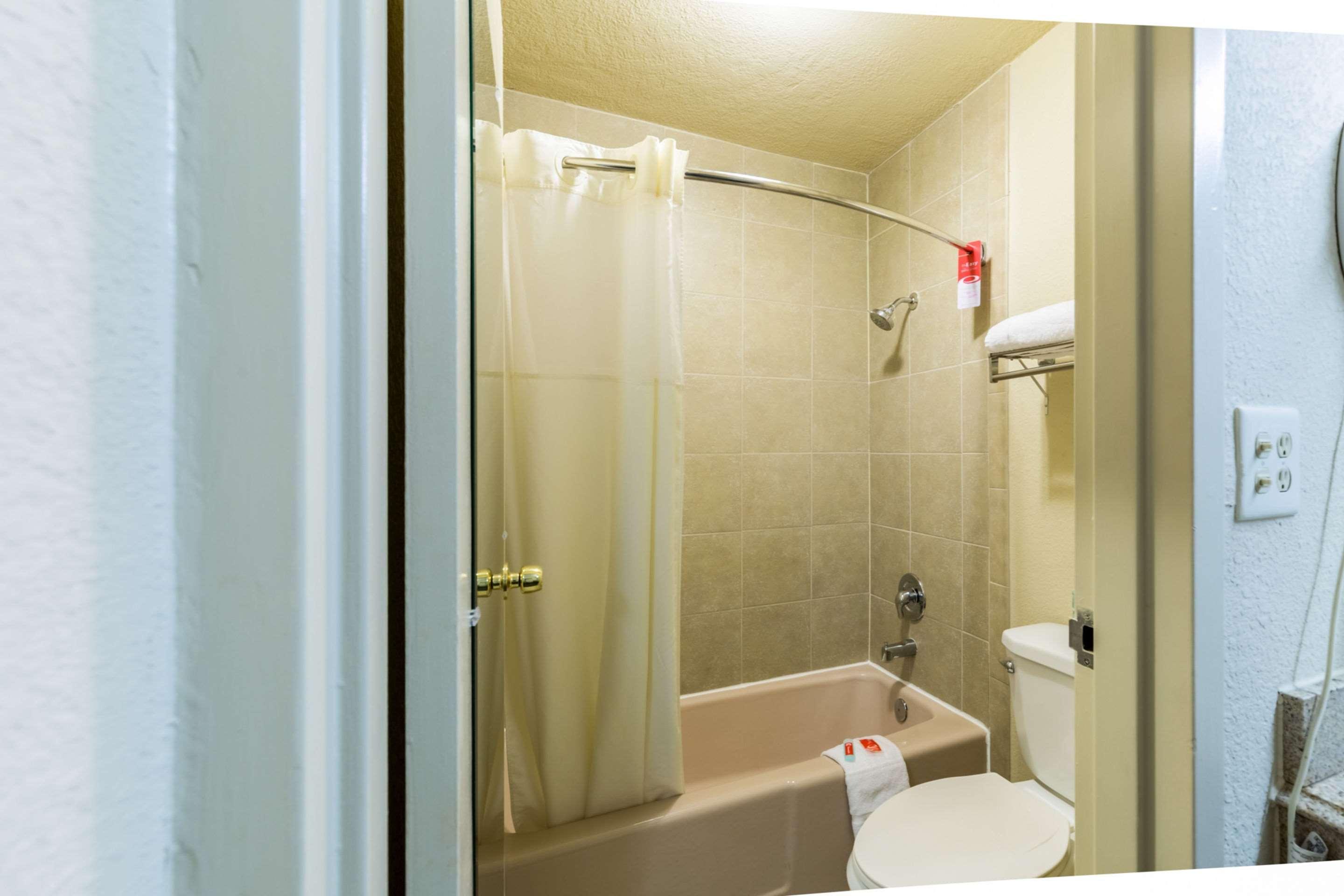 Econo Lodge Baytown Eksteriør bilde