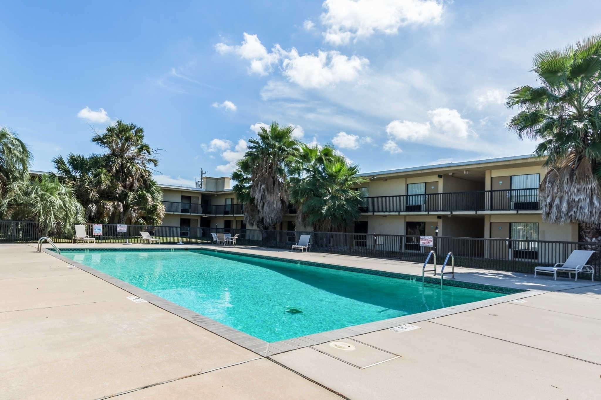 Econo Lodge Baytown Eksteriør bilde